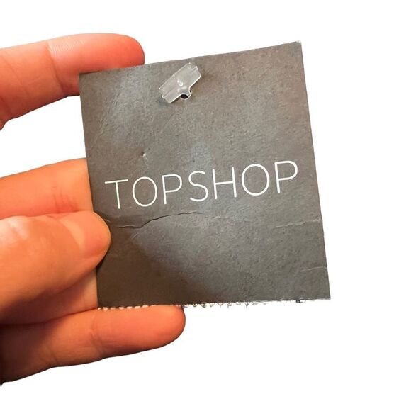 NWT! Topshop blue velvet romper. Size 6 - Picture 9 of 14